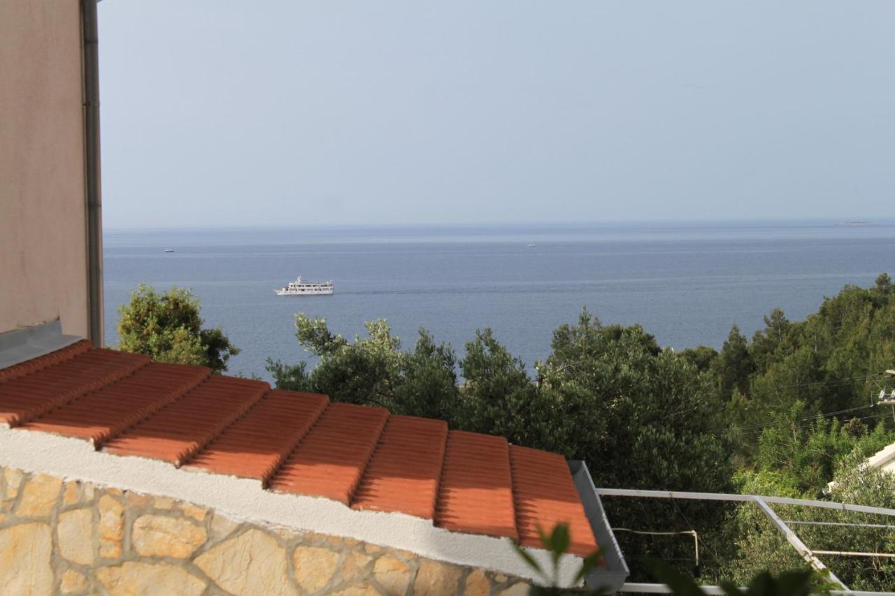 Apartments With A Parking Space Ivan Dolac, Hvar - 8753 Buitenkant foto